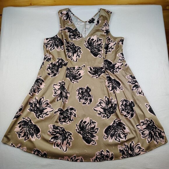 Lane Bryant Tan Floral Sleeveless Dress Womens Sz 26 Floral Fit & Flare - Picture 1 of 8